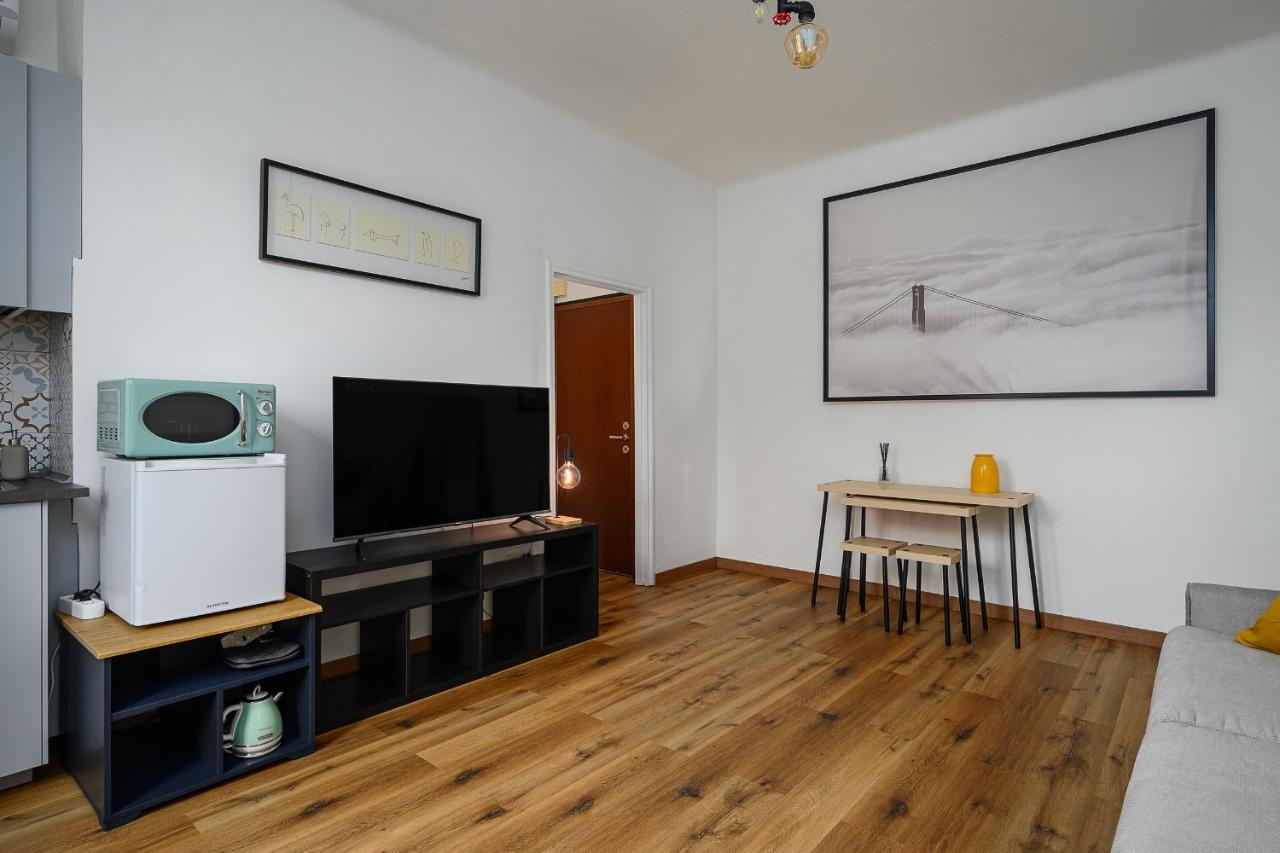 Insubria 8-3dx - Monolocale Cool Apartment *
